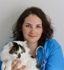 Eläinlääkäri Renate Jäätes